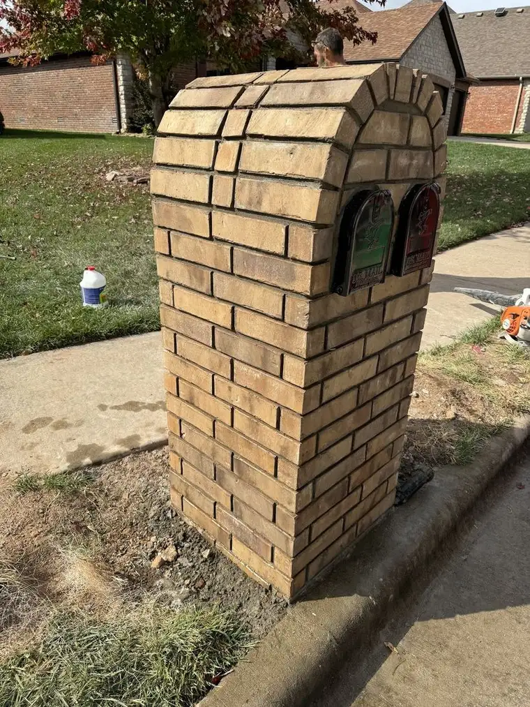 Brick mailbox column